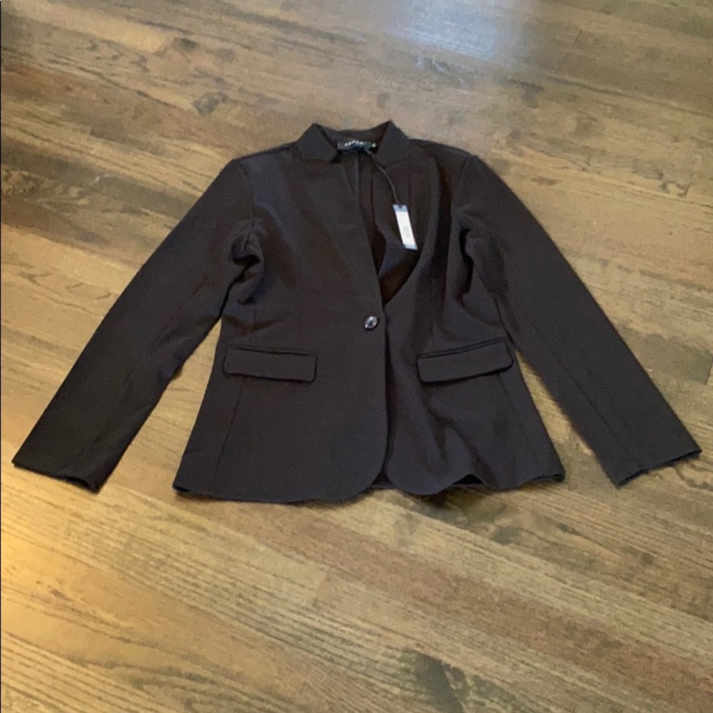 Tahari Blazer